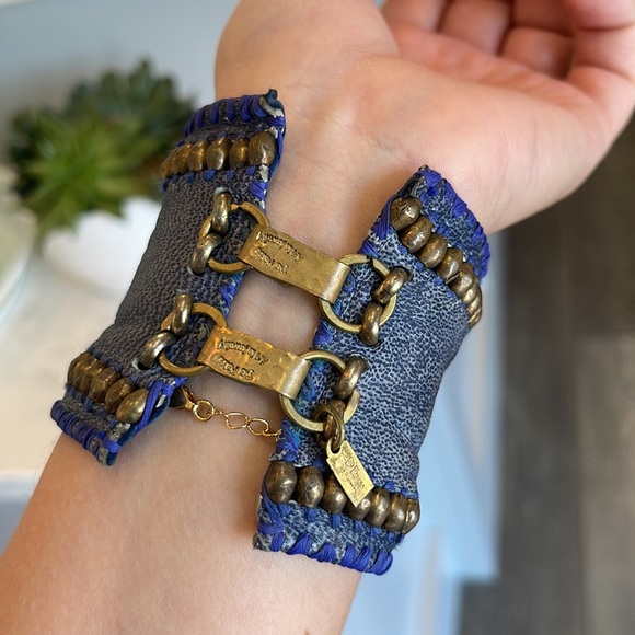 De Petra cuff bracelet - Picture 4 of 4